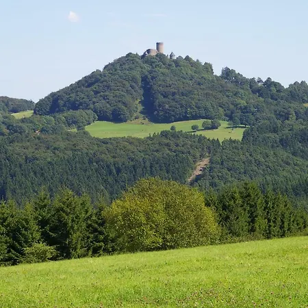 Gastebox Im Ring Сasa de vacaciones Quiddelbach